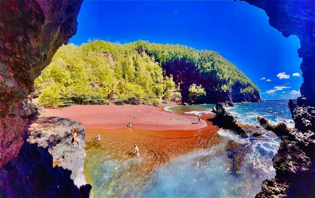 Explore Maui'S Diverse Campgrounds And Uncover The Island'S Beauty From Fresh Perspectives Every Day As You Journey With Aloha Glamp'S Great Jeep Equipped With A Rooftop Tent Paia Kültér fotó